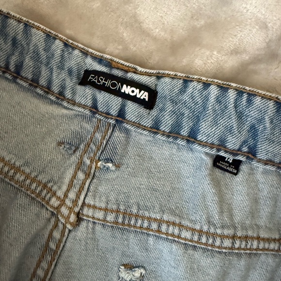 Fashion Nova straight leg jeans - Picture 5 of 5